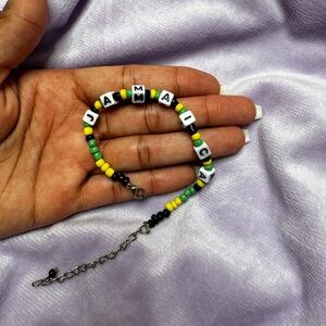 Small Jamaica beaded bracelet
